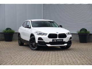 BMW X2 xDrive25e 220pk Executive Sport NAP|Leder|HUD|Cam|Stoelvw