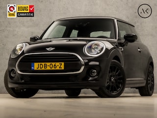 Mini Cabrio 1.5 Sport (SCHERM, CLIMATE, STOELVERWARMING, LM VELGEN, SPORTSTOELEN, PARKEERSENSOREN, CRUISE, NIEUWE APK, NIEUWSTAAT)