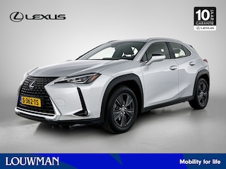 Lexus UX 250h AWD Business Line