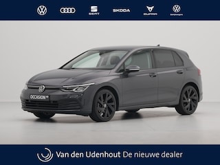 Volkswagen Golf 1.5 TSI 130pk first Navigatie Stoelverwarming Acc 18'' velgen 211