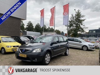 Dacia Logan 1.6-16V Lauréate,Dealeronderhouden,Airco,Elektrischpakket,Trekhaak,Stuurbekrachting,Dakrail,Apk 10-01-2026,Inclusief Winterbanden