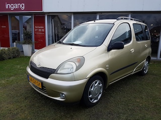Toyota Yaris Verso 1.3 VVT-i Automaat Sol | Airconditioning, Trekhaak, Radio/CD-Speler, Elektrische ramen, Meeneemprijs incl. nieuwe APK!