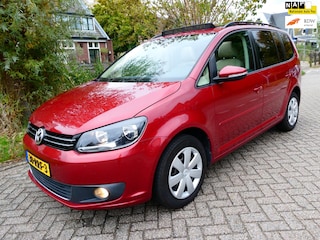Volkswagen Touran 1.2 TSI 7-persoons Clima Cruise Navi Schuifdak Trekhaak