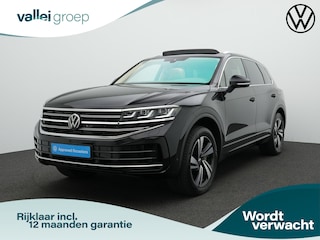 Volkswagen Touareg 3.0 TSi 381 pk tiptronic eHybrid 4MOTION Elegance | Panoramadak | Trekhaak | Nachtzicht | Geheugen-/massagestoelen | Leder | Stoelventilatie