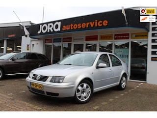 Volkswagen Bora 2.3 V5 Highline