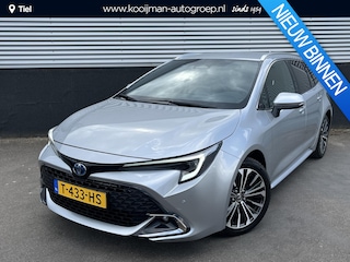 Toyota Corolla Touring Sports 1.8 Hybrid First Edition Parkeersensoren, Keyless, Elek. Achterklep, NL-auto, Apple CarPlay / Android Auto, LM velgen, Metallic lak, Adaptieve Cruise control, BTW-Auto!