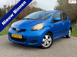 Toyota Aygo 1.0-12V Access / 5 deurs / Airco / LM Velgen / Radio-CD Speler /