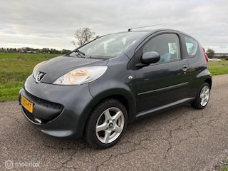 Peugeot 107 1.0-12V XR Apple carplay !