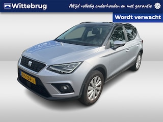 Seat Arona 1.0 TSI Style Business Intense / LED Koplampen / App connect / Parkeersensoren V+A / Camera / Climate controle /