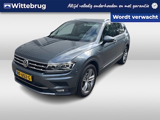 Volkswagen Tiguan 1.4 TSI Highline 7p. / Digitaal dashboard / Panoramadak / App connect / Dodehoek / Zwenkbare trekhaak / Leder Vienna / Memory / 19" LMV