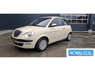 Lancia Ypsilon 1.2-16V Argento
