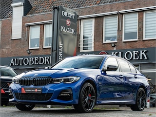 BMW 330e xDrive High Exe M-Sport PANO LASER MEMORY STOEL 360 CAMERA HUD TREKHAAK BOMVOL!!!