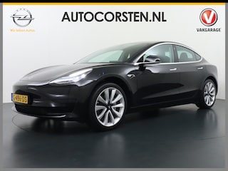 Tesla Model 3 RWD SR+ 60kWh 325PK 19"Lmv AutoPilot Leder PanoDak Adaptive-Cruise Lmv Camera's Elektr.-Stuur+Stoelen+Spiegels+Geheugen+Easy-Entry+Verwarmde stoelen Park assistent PDC WIFI Lane-Assist Speed-Assist Navi LED Comfortstoelen ACC DAB Voorverwarmen interieur via App Keyless via Telefoonsleutel One-Pedal-Drive 1e Eigenaar Origineel Nederlandse auto tot 11kw laden thuis! 1.584kg licht!