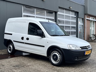 Opel Combo 1.3 CDTi L1H1 Airco Parrot 2-Persoons Euro 4 Bpm vrij voor particulier gebruik!!