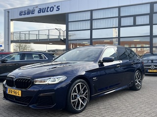 BMW 5-serie Touring 530e M-Sport Plus Panoramadak Driving Ass Prof Keyless Rondzicht Camera Elek Stoelen Stoel + Stuurverwarming ACC DAB Head-Up Shadow Line BTW Tansanit Plug In Hybride 1e Eigenaar BTW Auto