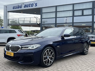 BMW 5-serie Touring 530e M-Sport Plus Panoramadak Driving Ass Prof Keyless Rondzicht Camera Elek Stoelen Stoel + Stuurverwarming ACC DAB Head-Up Shadow Line BTW Tansanit Plug In Hybride 1e Eigenaar BTW Auto