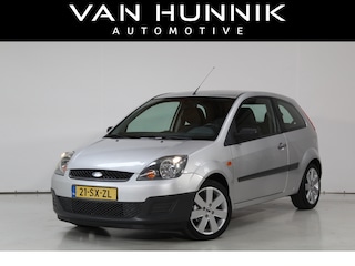 Ford Fiesta 1.3-8V Futura Airco | NL-Auto | Beschadiging motorkap