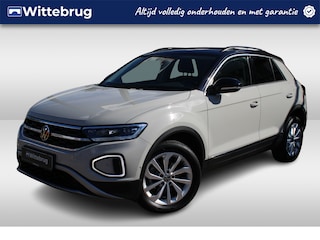 Volkswagen T-Roc 1.0 TSI 110pk Style / Navigatie / LM 17 inch / Park Assist / Dig cockpit Pro / LED Plus