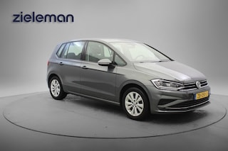 Volkswagen Golf Sportsvan 1.0 TSI Comfrotline Automaat - Carplay, Navi, Camera, Cruise, Clima, Stoelverw.