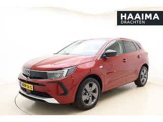 Opel Grandland 1.2 Turbo Level 3 | Navigatie via Carplay | Climate control | Keyless | Camera | Lichtmetalen velgen | Stuurverwarming | Getint glas | Electrische achterklep