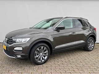 Volkswagen T-Roc 1.5 TSI 150 PK | DSG | Style | NL auto van 1e eigenaar | Dealeronderh. | Nieuwstaat