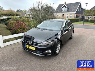 Volkswagen Polo 1.0 TSI 95PK HIGHLINE CLIMATE CONTROLE PARKEERSENSOREN SFEERVERLICHTING NAVIGATIE ZEER NETTE AUTO!!