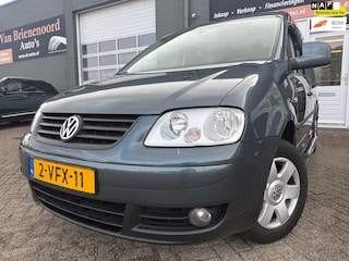 Volkswagen Caddy 1.9 TDI van 2de Eigenaar met parkeersensoren en trekhaak en airco en cruise controle