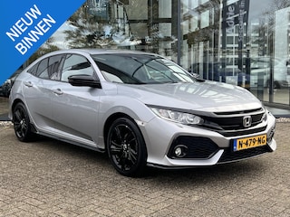 Honda Civic 1.0 i-VTEC Black Edition | ACHTERUITRIJCAMERA | LM VELGEN | NAVIGATIE | STOELVERWARMMING | PARKEERSENSOREN ACHTER | ADAPT. CRUISE CONTROL | LANE ASSIST | CARPLAY |