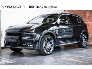 Lynk & Co 01 1.5 | Automaat | Panoramadak | Parkeercamera | Parkeersensoren voor + achter | Adaptive cruise control | Apple carplay & Android auto
