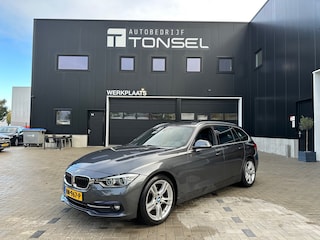 BMW 3-serie Touring 320d Corporate Sport / Panorama / Leder / Automaat / Stoelverwarming / LED