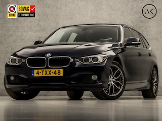BMW 3-serie Touring 320i Executive Sportline 184Pk Automaat (NAVIGATIE, CLIMATE, XENON, PARKEERSENSOREN, SPORTSTOELEN, ELEK ACHTERKLEP, CRUISE, NIEUWE APK, NIEUWSTAAT)