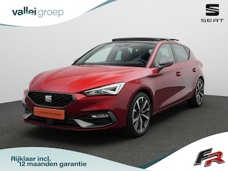 Seat Leon 1.5 eTSI 150 pk DSG FR Launch Edition | Panoramadak | Trekhaak | Navigatie | Parkeersensoren voor/achter