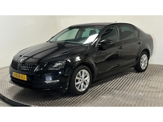 Skoda Octavia 1.5 TSI Greentech Business Edition benzine automaat navigatie carplay android stoelverwarming cruisecontrole
