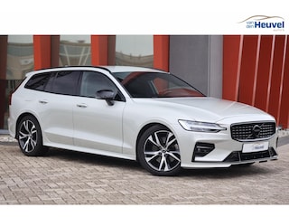 Volvo V60 B4 R-Design | Stoelverwarming | Parkeercamera | Pilot Assist | Glossy Black | Keyless