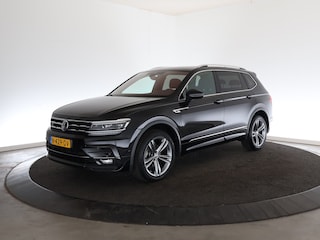 Volkswagen Tiguan 1.5 TSI Highline Business R | Discover Pro | Dynaudio | Trekhaak | 360 Camera |*