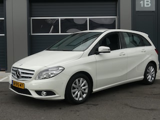 Mercedes-Benz B-klasse 180 Automaat 122PK Ambition Airco Cruise Control Navigatie LED PDC V+A 2 Sleutels + Boekjes aanwezig