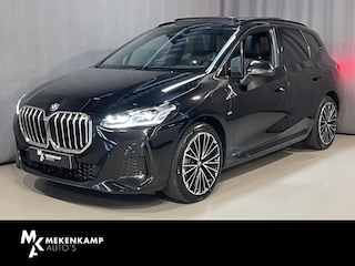 BMW 2-serie Tourer 225e xDrive M Sport 19"/Leder/Panoramadak/Stoel + stuurverwarming/Harman Kardon/360 camera/Head-up/Dodehoek/Keyless