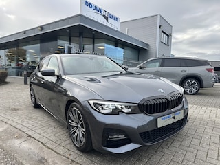 BMW 330i M Sport Trekhaak | Camera | HiFi | Stoelverw.