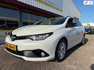 Toyota Auris Touring Sports 1.8 Hybrid Black Edition