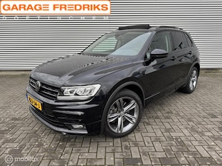 Volkswagen Tiguan 2.0 TSI 4Motion R-Line | Pano | Stoelverwarming |
