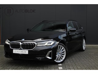 BMW 5-serie Touring 530e luxury line|Luchtvering|Apple CarPlay|trekhaak|Stoelverwarming|