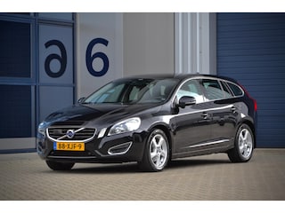 Volvo V60 1.6 T3 Summum Automaat / Leder / Adapt. Cruise / Xenon / Navi / Elektr. Stoel