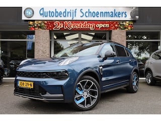 Lynk & Co 01 1.5 261PK! TREKHAAK-AFN! 6.6Kwh LADEN! 360-CAMERA PANO/SCHUIF INFINITY DAB NAVI CARPLAY CAMERA STOELVERWARMING ELEK.ACHTERKLEP 20"LMV