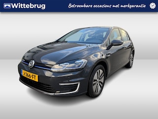 Volkswagen Golf E-DITION / PDC v+a / NAVI / LED koplampen