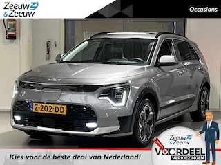 Kia Niro EV ExecutiveLine 64.8 kWh | Navi | Apple Carplay/ Android Auto | Schuif/Kanteldak | Elektrisch Verstelbare Voorstoelen | Bestuurdersstoel Met Geheugen | Stoel + Sturverwarming | Stoelkoeling | Elektrisch Bedienbare Achterklep | Cruise Control Adaptief | Rijstrooksensor