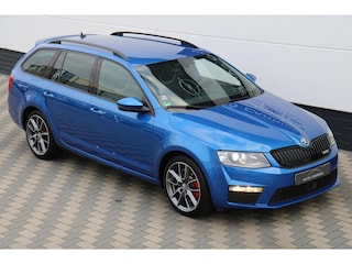 Skoda Octavia 2.0 TSI RS 220PK DSG Carplay Leder Xenon !!