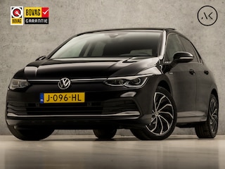 Volkswagen Golf 1.5 TSI Sport (SCHUIFDAK, 4 CILINDER, APPLE CARPLAY, MEMORY SEATS, CAMERA, SFEERVERLICHTING, ALCANTARA, GETINT GLAS, LM VELGEN, NIEUWSTAAT)