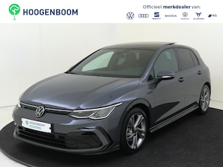 Volkswagen Golf 1.5 eTSI R-Line | Panoramadak | Navigatie | Parkeersensoren | Adaptieve cruise control | Sfeerverlichting | CarPlay | Draadloze telefoonlader |