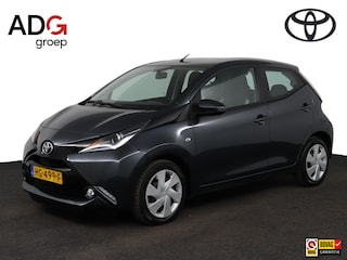 Toyota Aygo 1.0 VVT-i x-play | Parkeer camera | Airco | Bluetooth |