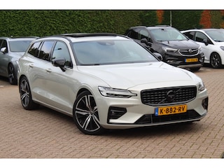 Volvo V60 2.0 B4 R-Design / Trekhaak / Panoramadak / 360Camera / Head-up / Luxe Leder / 19'' / Harman Kardon / Keyless / CarPlay / Stuur+Stoelverwarming / DAB / ACC